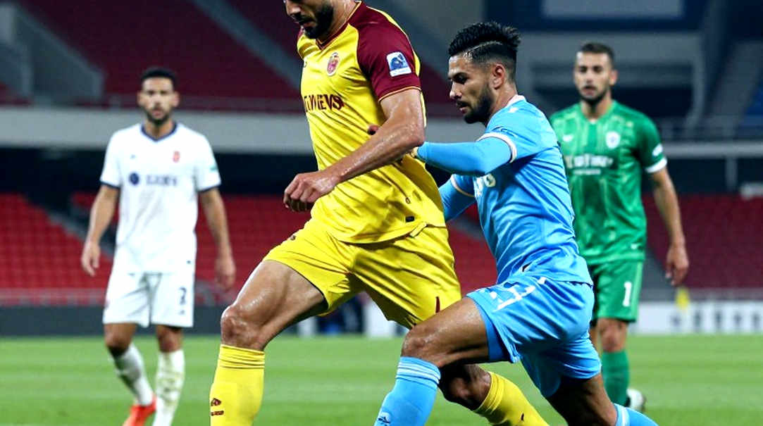 Thái Lan 2-0 Việt Nam: Vũ điệu 42% kiểm soát bóng và tấm vé bảo hiểm cho kẻ dám mơ Thái Lan 2-0 Việt Nam: Vũ điệu 42% kiểm soát bóng và tấm vé bảo hiểm cho kẻ dám mơ