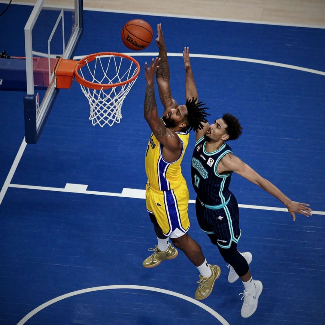 Phân Tích Chiến Thuật Trong Bóng Rổ NBA: Trường Hợp Không Có Thông Tin Đầy Đủ