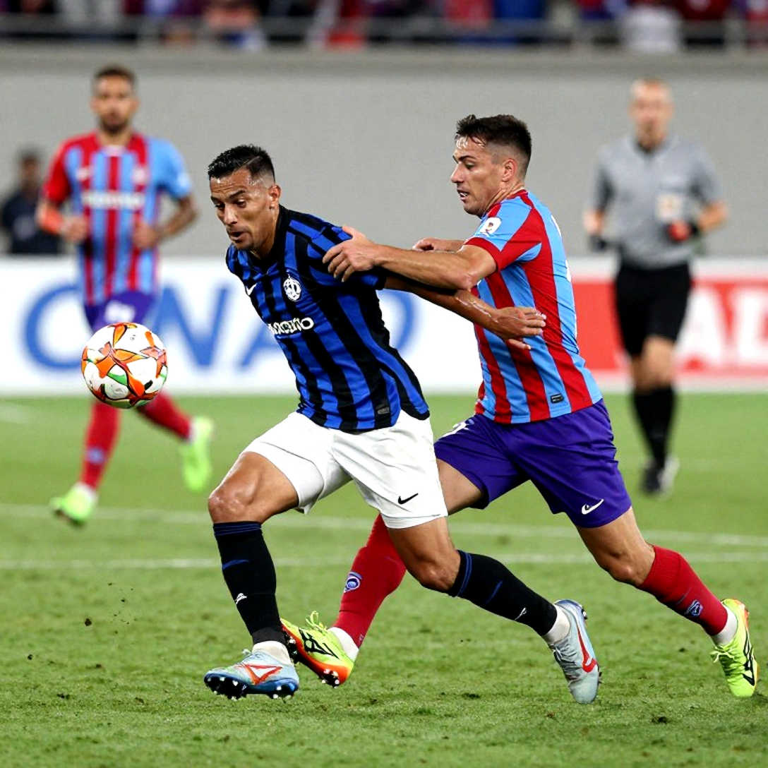 Chuyển nhượng V.League: thị trường đang trả tiền cho tấm hộ chiếu, không phải cho đôi chân