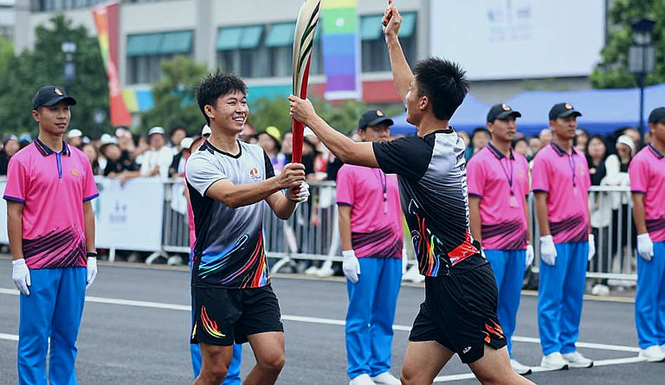 Hanoi FC 1-4 SL Nghe An: Four Conceded Goals and a Signature Named the High Line Hanoi FC 1-4 SL Nghe An: Four Conceded Goals and a Signature Named the High Line