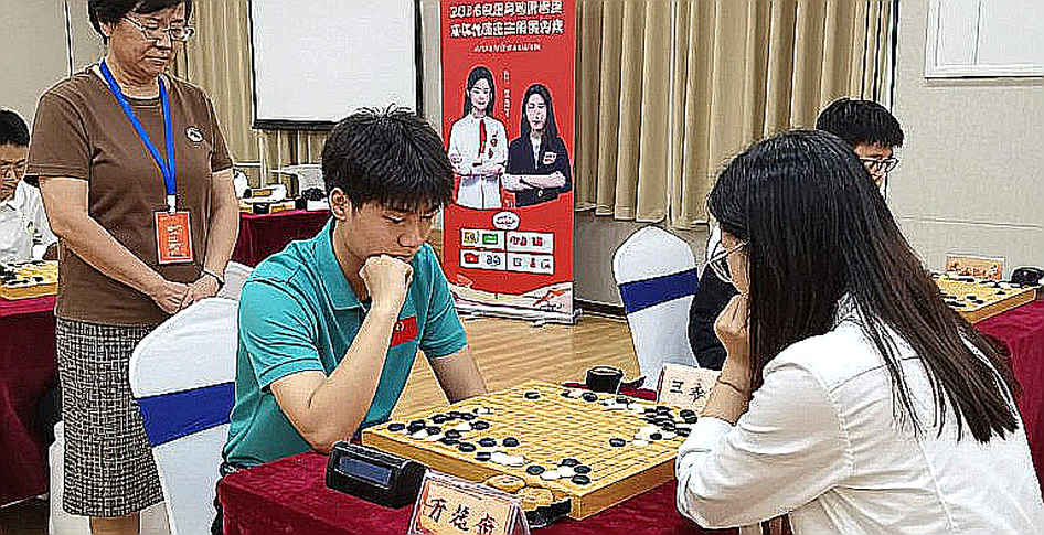 Divya Deshmukh và Vaishali mạnh hơn thời vô địch Olympiad: Lời khen của HLV Misra và bài kiểm tra dữ liệu