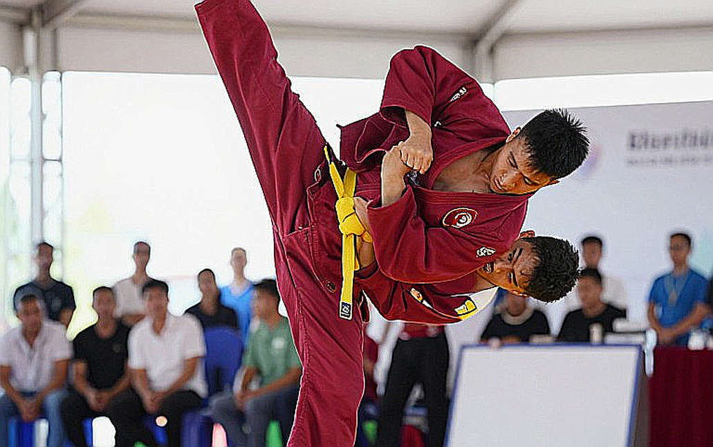 Ba cô gái karate Việt Nam giữ vàng Asiad 20: Sức nặng của năm lá phiếu đồng thuận