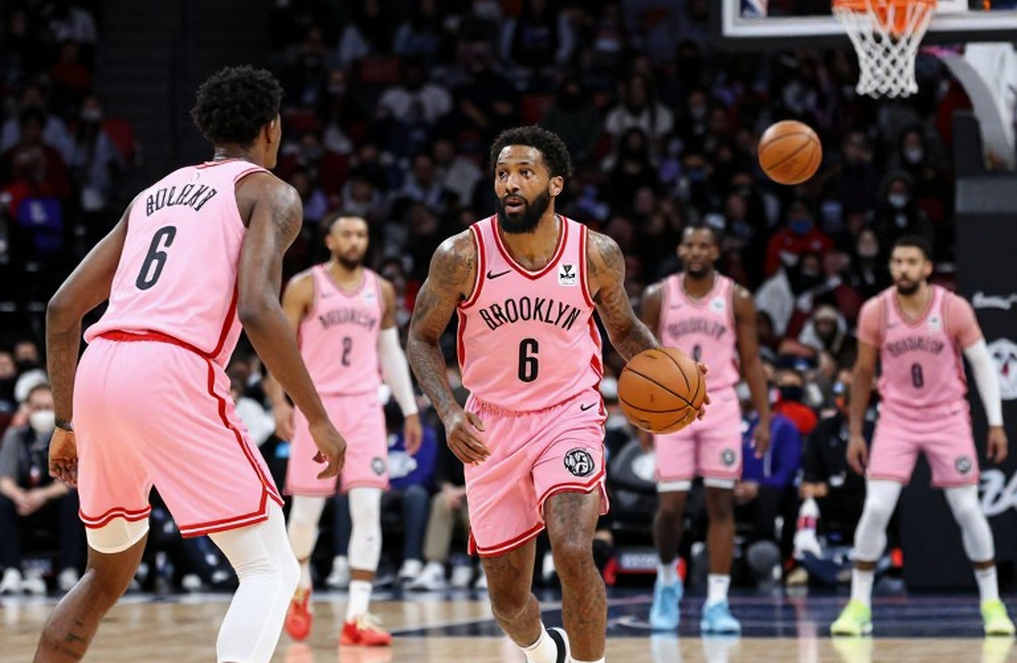 Đường chuyền thứ hai: Mùa giải thường niên NBA được quyết định bởi những pha bóng không ai đếm