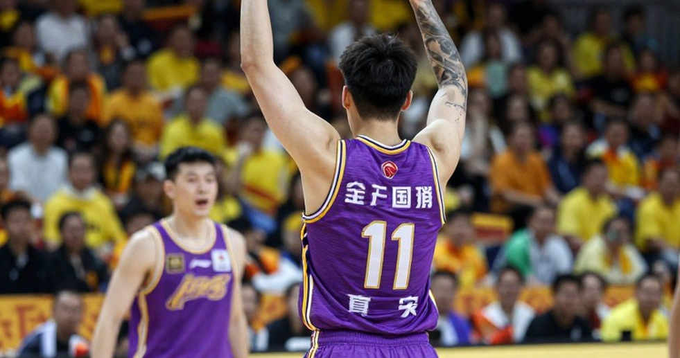 TNT gấp rút bổ sung Nick Hornsby thay Rahlir Hollis-Jefferson: Bài toán Achilles và tang lễ