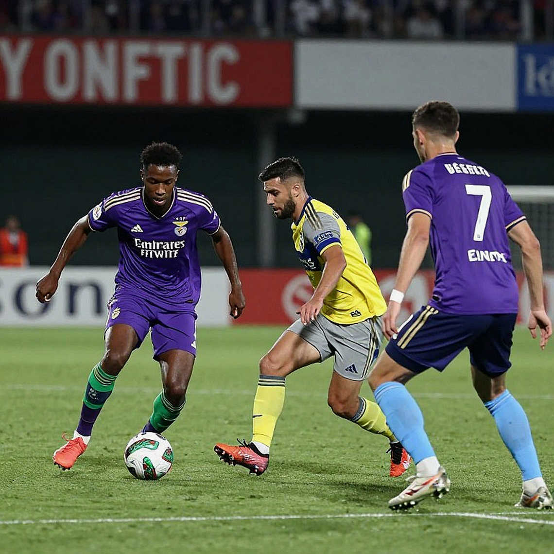 Hagita và bài học từ sự kiên nhẫn: Burnley cần gì hơn một đường kiến tạo? Hagita và bài học từ sự kiên nhẫn: Burnley cần gì hơn một đường kiến tạo?